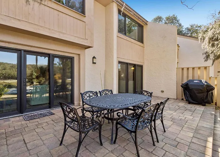 2098 Beach Wood
